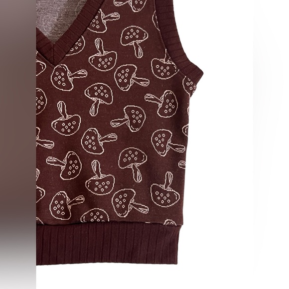 Mushroom Print Cropped Sweater Vest y2k Size Juniors XS - Picture 2 of 4